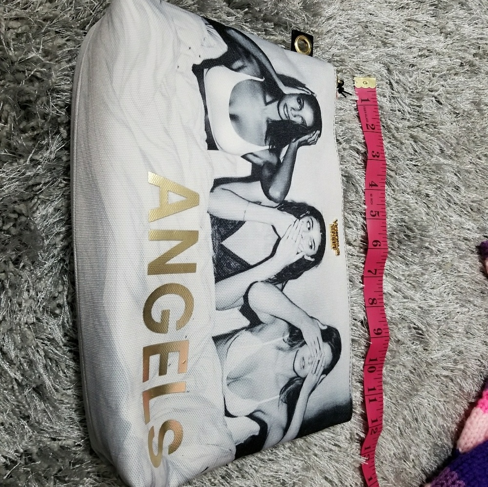 Pouch Victoria's secret